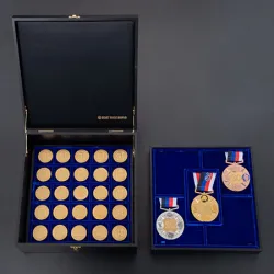 BOATRACE振興会会長賞メダルを24個以上授与した際に贈呈される専用ケース