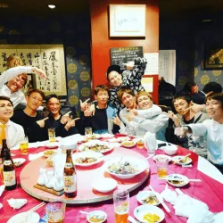 土屋智則の同期祝勝会に西山貴浩も参加