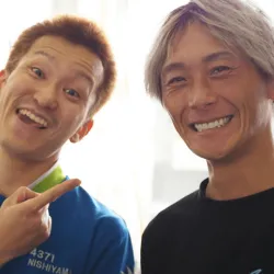 ピットでの峰竜太とのツーショット