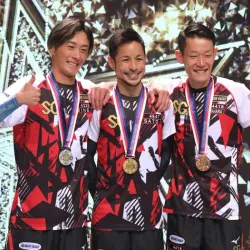 上位3名の登壇写真