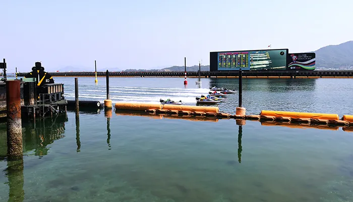 宮島競艇場の潮影響を徹底検証｜潮速・潮位でここまで変わるコース別勝率データ