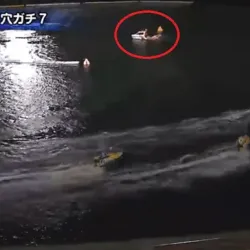 即座に駆けつけた救助艇