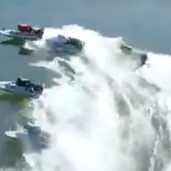 見事なまくりを決める楠原選手