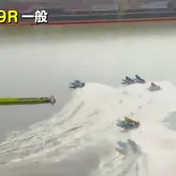 先マイを決めトップで抜け出す池田