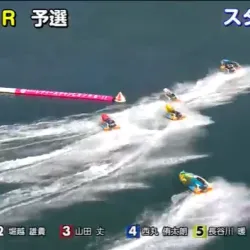 第1ターンマークで飛び出す西丸侑太朗